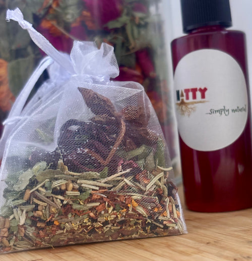 NATTY Hair Tea becomes a 1 MONTH SUPPLY of hair growth mist 

These ANCESTRAL HERBS: Hibiscus, clove, fenugreek, star anise, rosemary, amla, neem, moringa, calendula, lavender, flaxseed, rooibos, kalonji seed, peppermint & rose petals, will have your hair hydrated, nourished, thicker and longer.

Use in combination with OMEGA Growth Oil and/or OMEGA Extreme Growth Oil for maximum growth. 